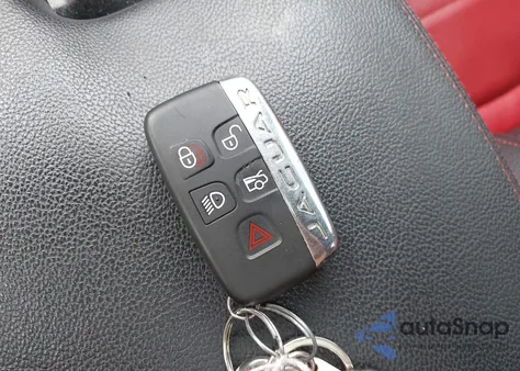 2017 Jaguar Xe 35T R-Sport из США, поврежденный, VIN SAJAL4BV4HA973904